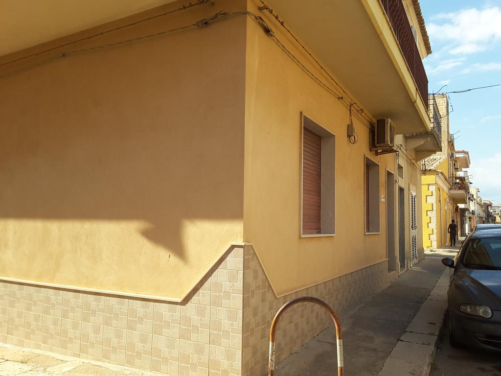 La Casa Di Salvi Apartment Santa Croce Camerina Luaran gambar